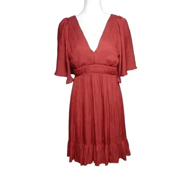 Halston Heritage Flowy Mini Dress Currant Red Cape Sleeve Deep V-Neck Size 6 - Picture 1 of 7